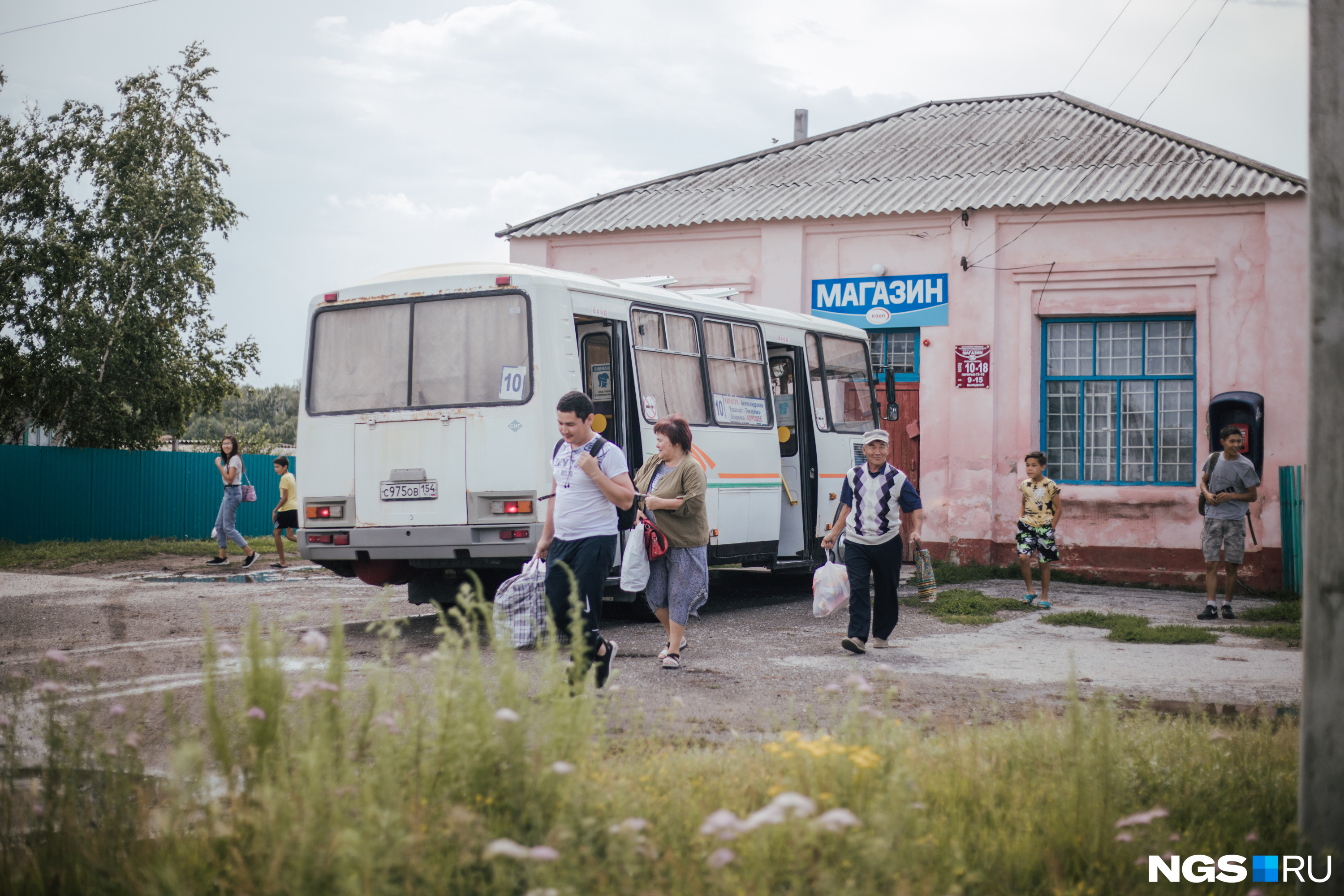 Когда-то в Карасарт приезжали специально ради учебы в школе — обучение велось в том числе на казахском языке. Теперь из аула всё чаще выезжают