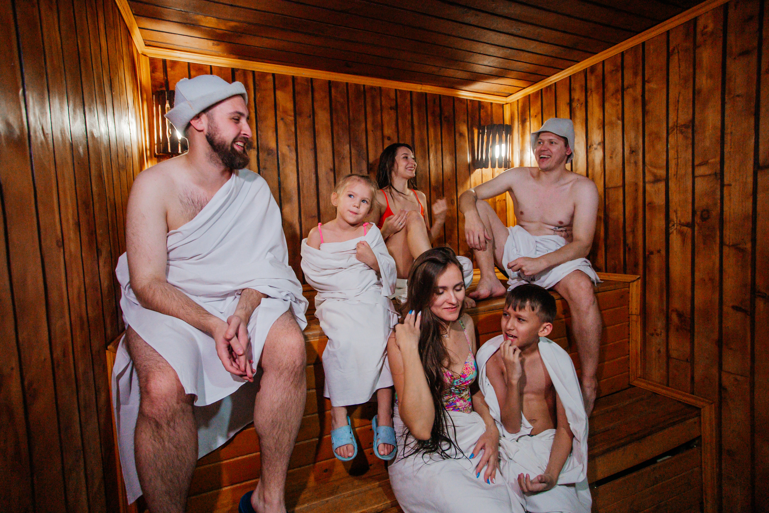 семьей в бане с детьми фото вк