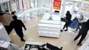 Угрожали пистолетом: банда из шести человек подозревается в серии краж в ювелирных магазинах Новосибирска