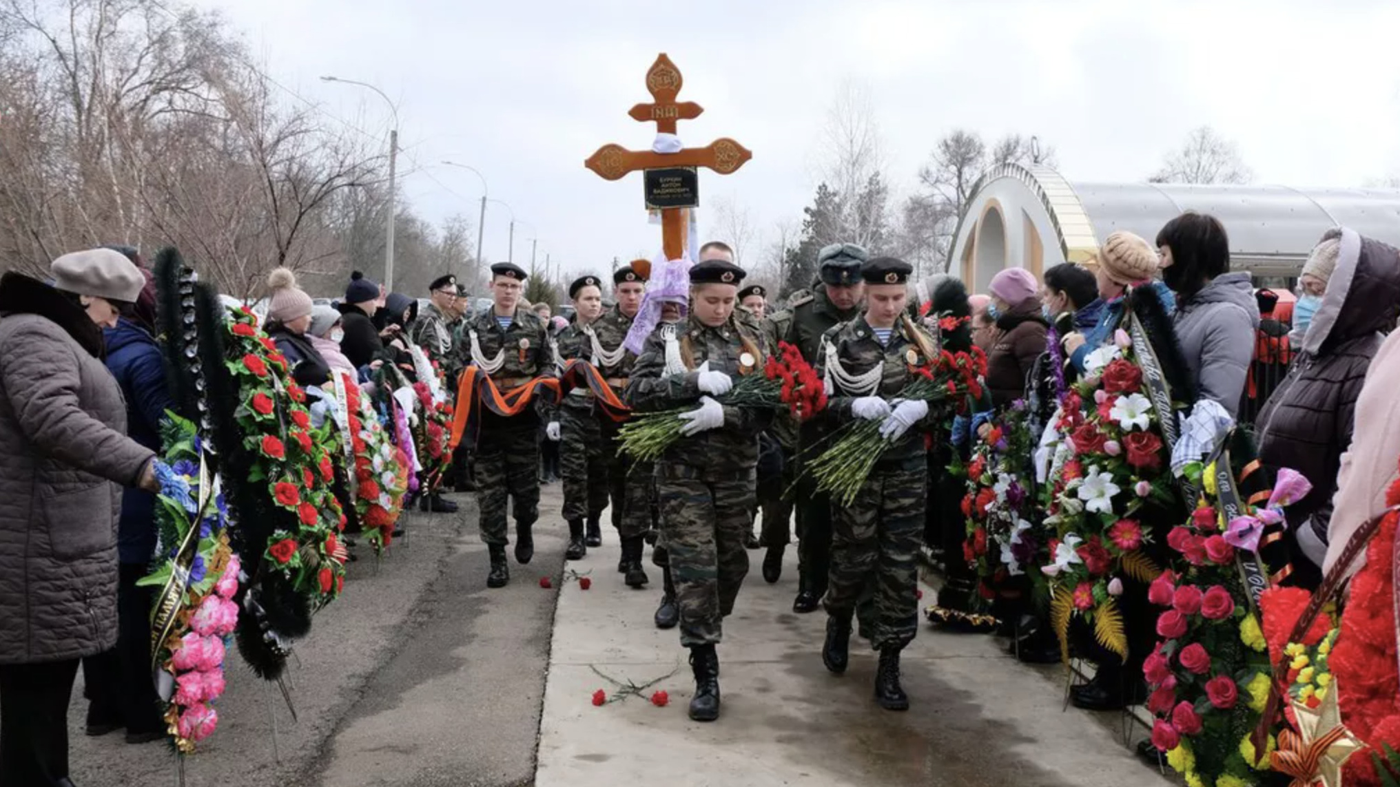 Прощание с воином. Простились с погибшим на Украине. Прощание с солдатом.