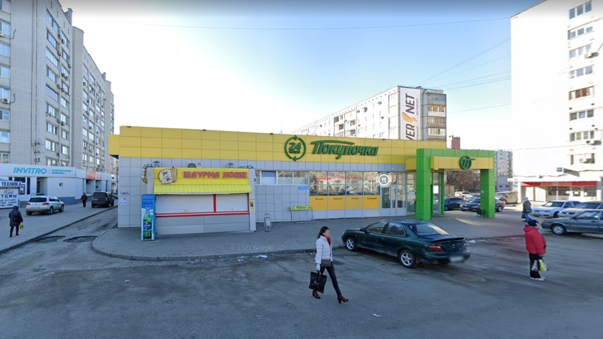 «Мы боимся за жизни людей»: в Волгограде чиновники игнорируют самовольную постройку с газовыми баллонами