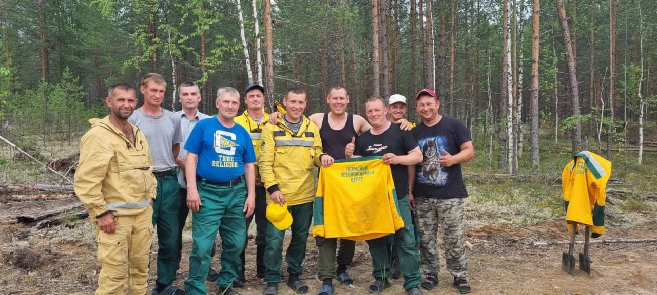 В Республику Коми направили шестерых работников десантно-пожарной службы Гайнского отделения