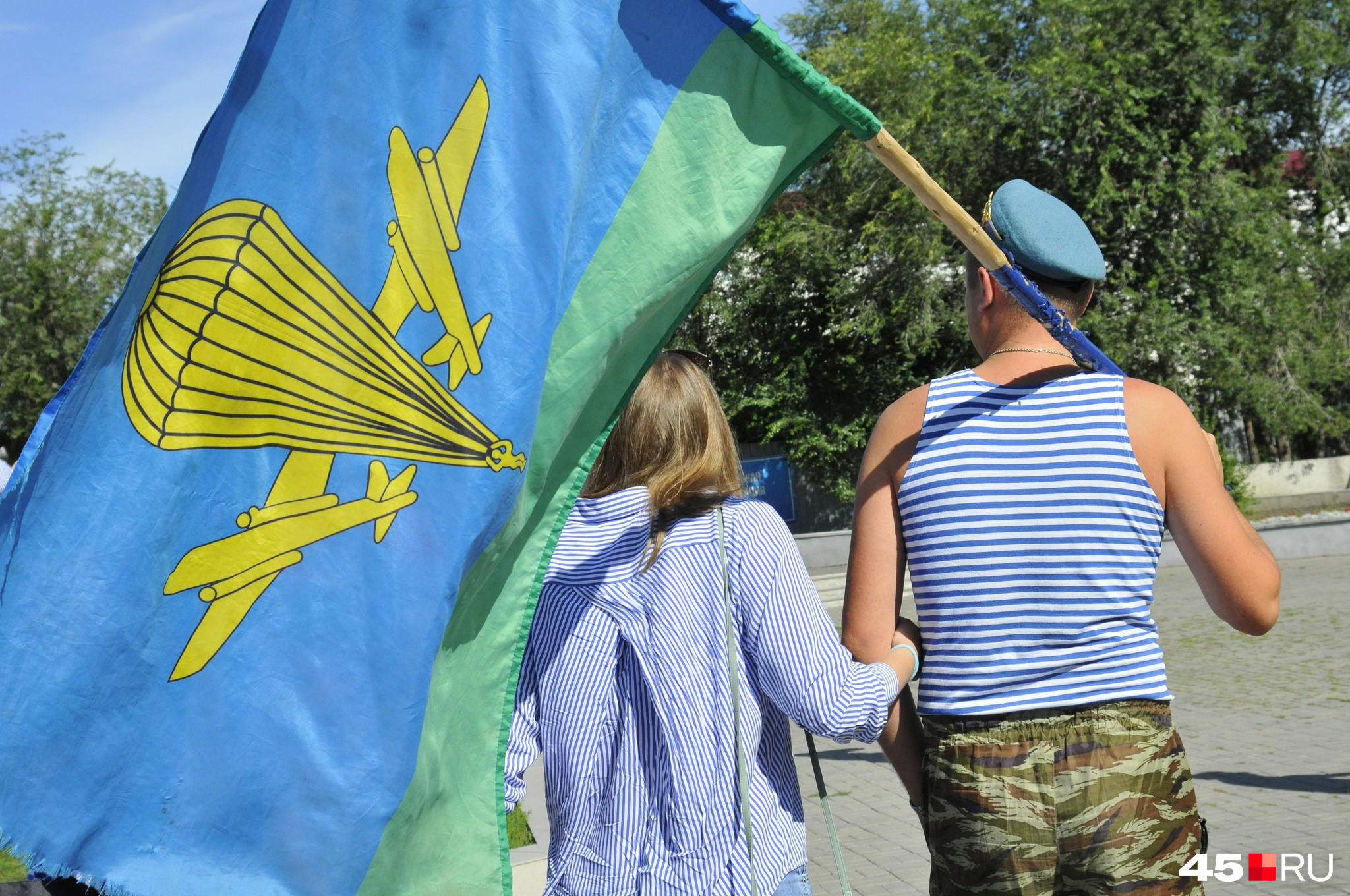 2 августа 18. ВДВ день празднования. С днем ВДВ. Десантники картинки. С днем десантника.