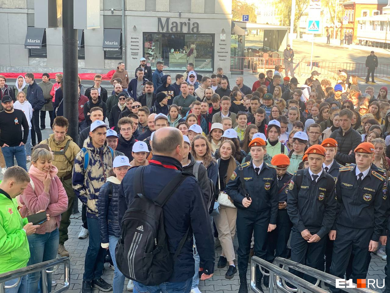 Волонтерам объясняют, как вести себя в экстренных ситуациях Волонтерам объясняют, как вести себя в экстренных ситуациях