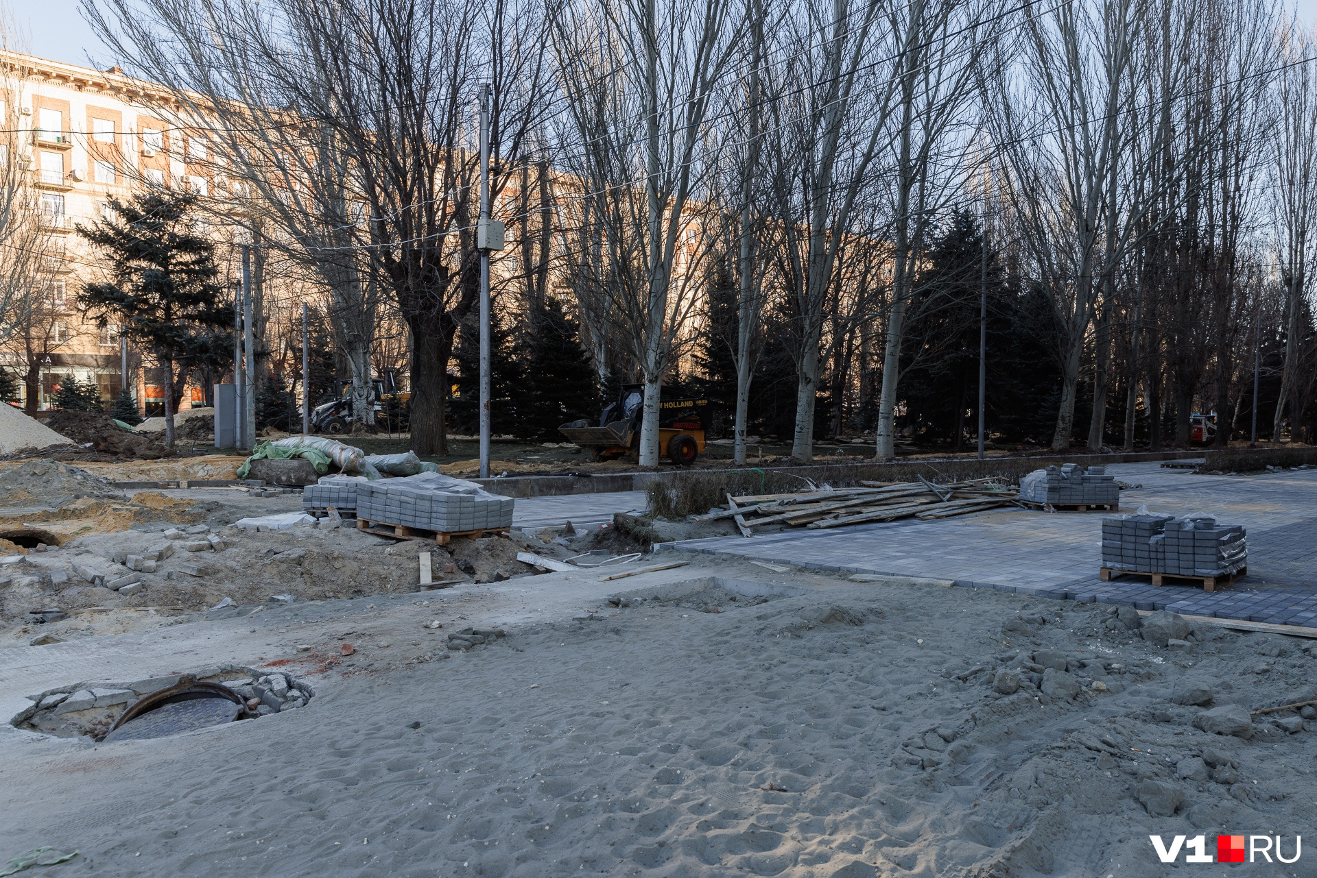 Половина набережной еще раскурочена Половина набережной еще раскурочена