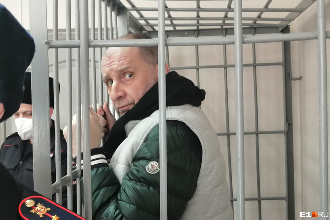 «Процесс закрыли». В Екатеринбурге тайно начали судить организаторов громкого убийства бизнесмена