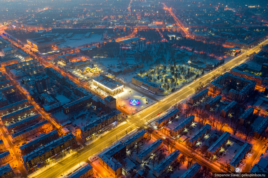 Новокузнецк основан в 1618 году как острог — укрепленное сооружение на окраине государства. В остроге размещались войска, которые должны были защищать от нападений местных кочевых племен