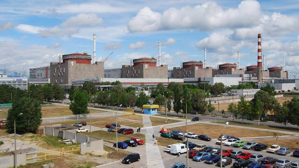 Повторится Чернобыль или Фукусима? Физик-ядерщик доступно объяснил, чем грозят обстрелы Запорожской АЭС