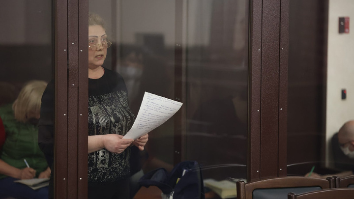 Экс-чиновница Госстройнадзора во время суда выразила соболезнования родным погибших в «Зимней вишне»