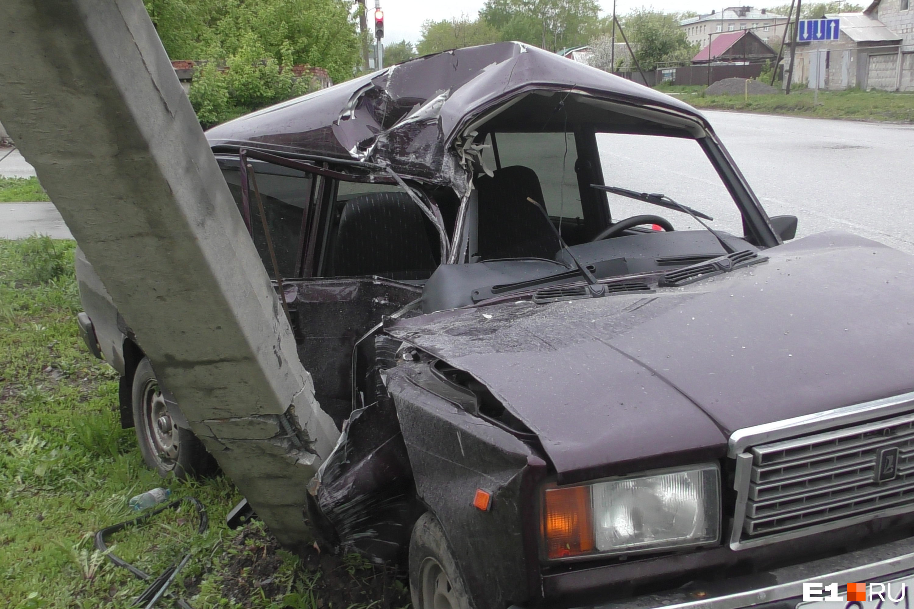 22 мая 2023 г. Каменск-Уральский аварии ВАЗ. Разбитые машины Жигули.