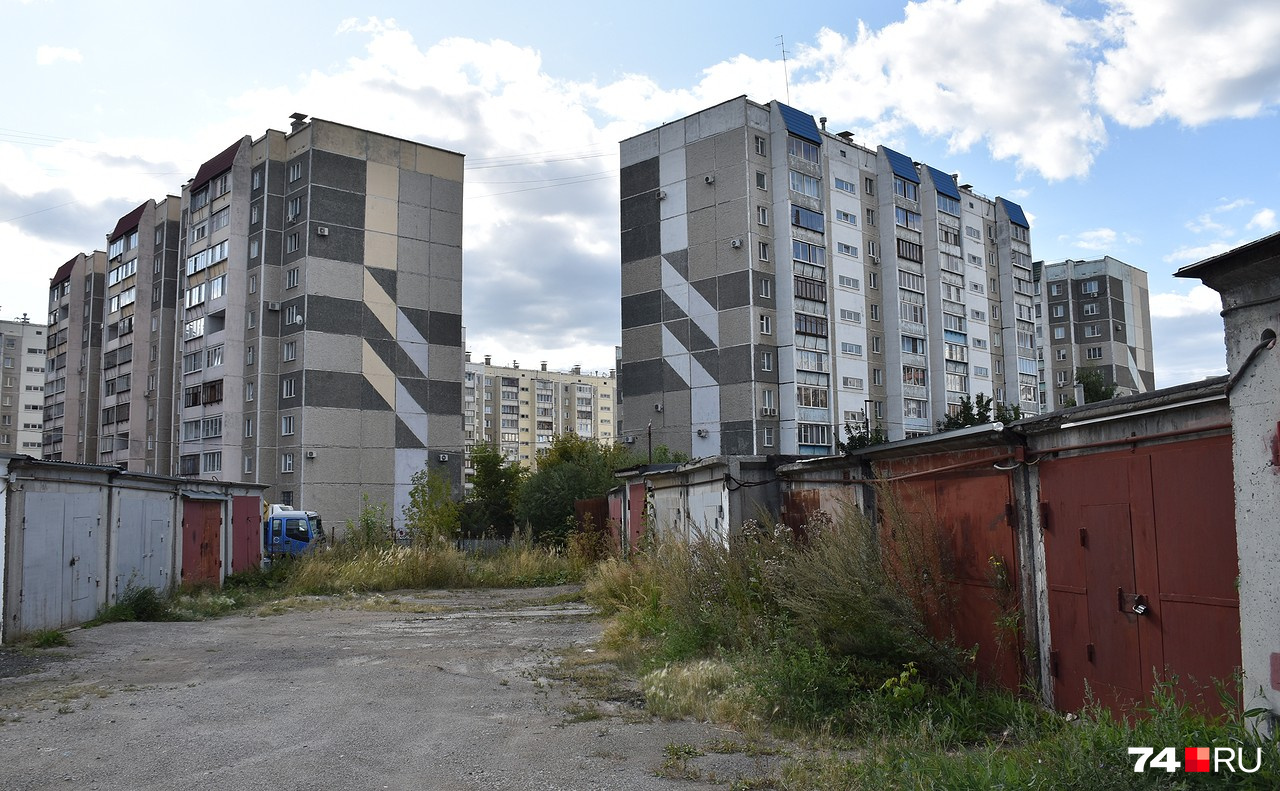 ГСК № 13 достаточно старый. Многие гаражи, очевидно, не используются, что не отменяет необходимости их выкупа ГСК № 13 достаточно старый. Многие гаражи, очевидно, не используются, что не отменяет необходимости их выкупа