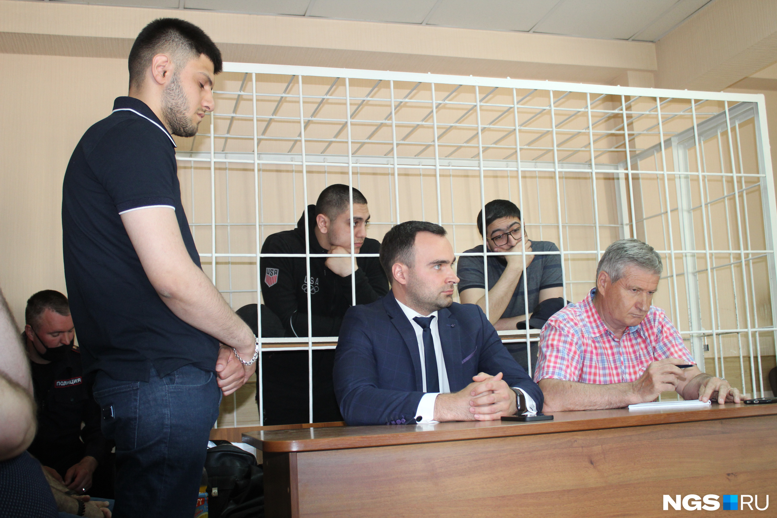 Подсудимые уверяли, что стали жертвами полицейского произвола