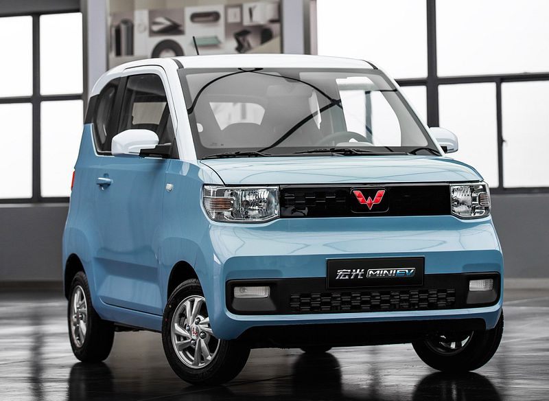 Wuling Hongguang Mini EV — в Китае его раскупают сотнями тысяч