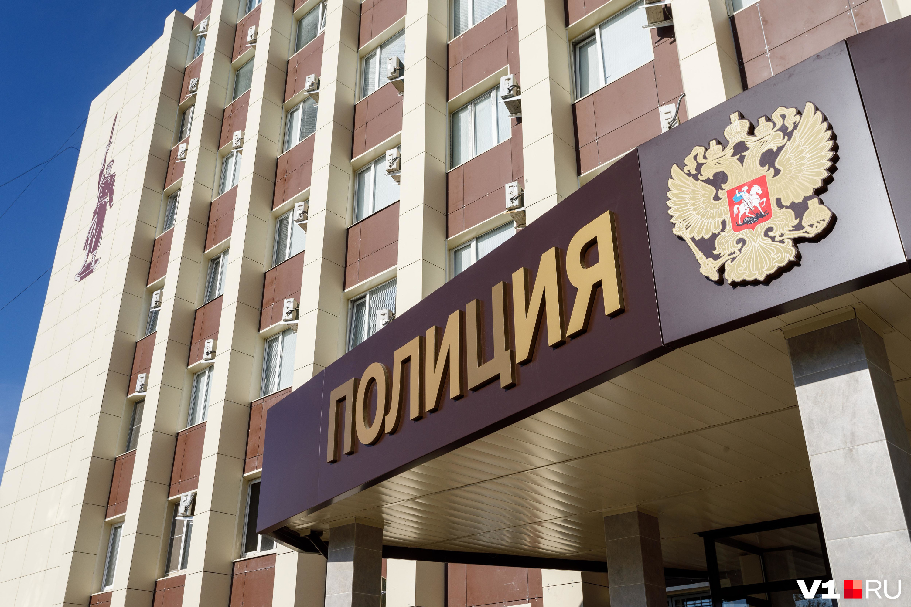 Личную неприязнь испытывал: под Волгоградом офицера полиции подозревают в организации поджога машины начальника ГИБДД