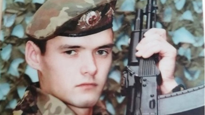 Служил в Кабардино-Балкарии и Сирии: в Прикамье простились с 32-летним сержантом, погибшим на Украине