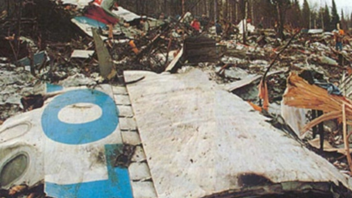 «На рынке перепродавали вещи погибших»: что произошло в самолете, упавшем почти 30 лет назад под Междуреченском