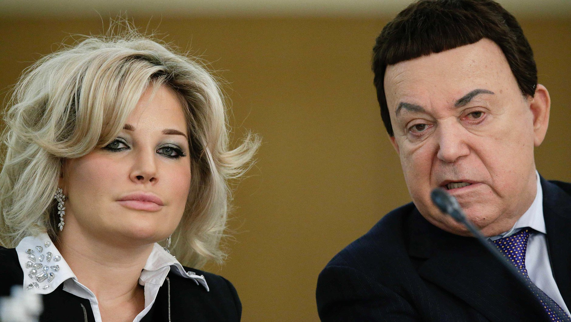 Мария Максакова и Иосиф Кобзон на заседании Госдумы, 2015 год