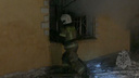 Людей доставали из огня с помощью пожарной лестницы: в Екатеринбурге сгорел дом сталинской эпохи