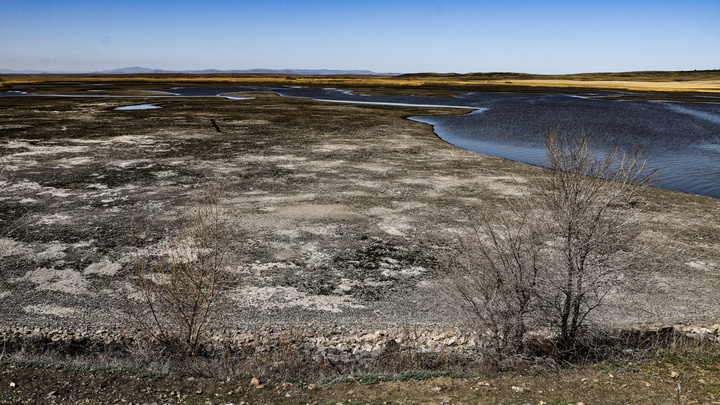 «Озера потеряли 20–70 см уровня»: метеорологи объяснили причину пересыхания водоемов на Южном Урале