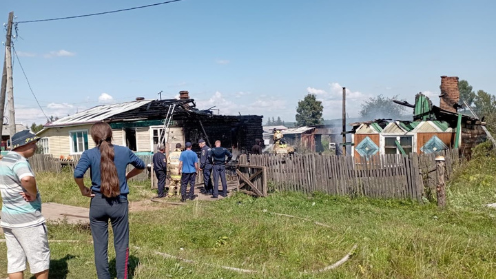 Прокуратура начала проверку обстоятельств гибели ребенка на пожаре в селе Покосном