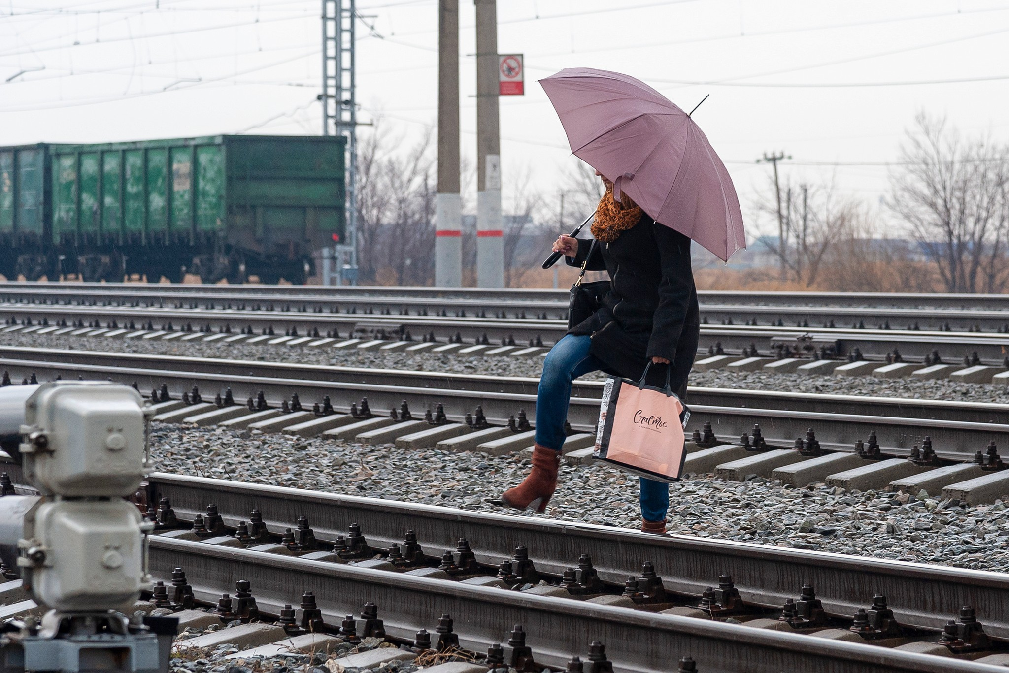 Случаи на железнодорожных путях. Железная дорога. Железная дорога Украины.