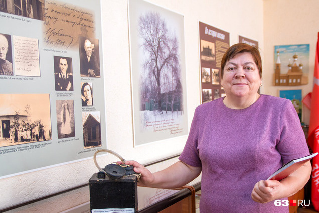 Галина Вениаминовна знает историю каждого экспоната в музее и гордится своим поселком