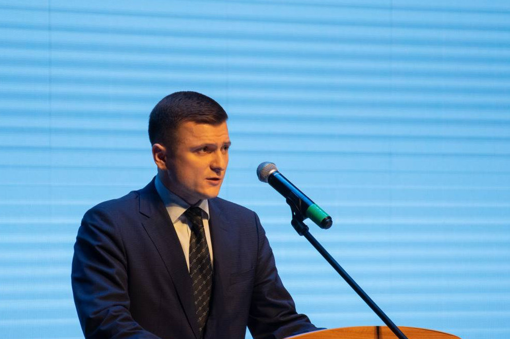 30-летний Павел Каргаполов до первого замглавы города был помощником губернатора Вадима Шумкова 30-летний Павел Каргаполов до первого замглавы города был помощником губернатора Вадима Шумкова