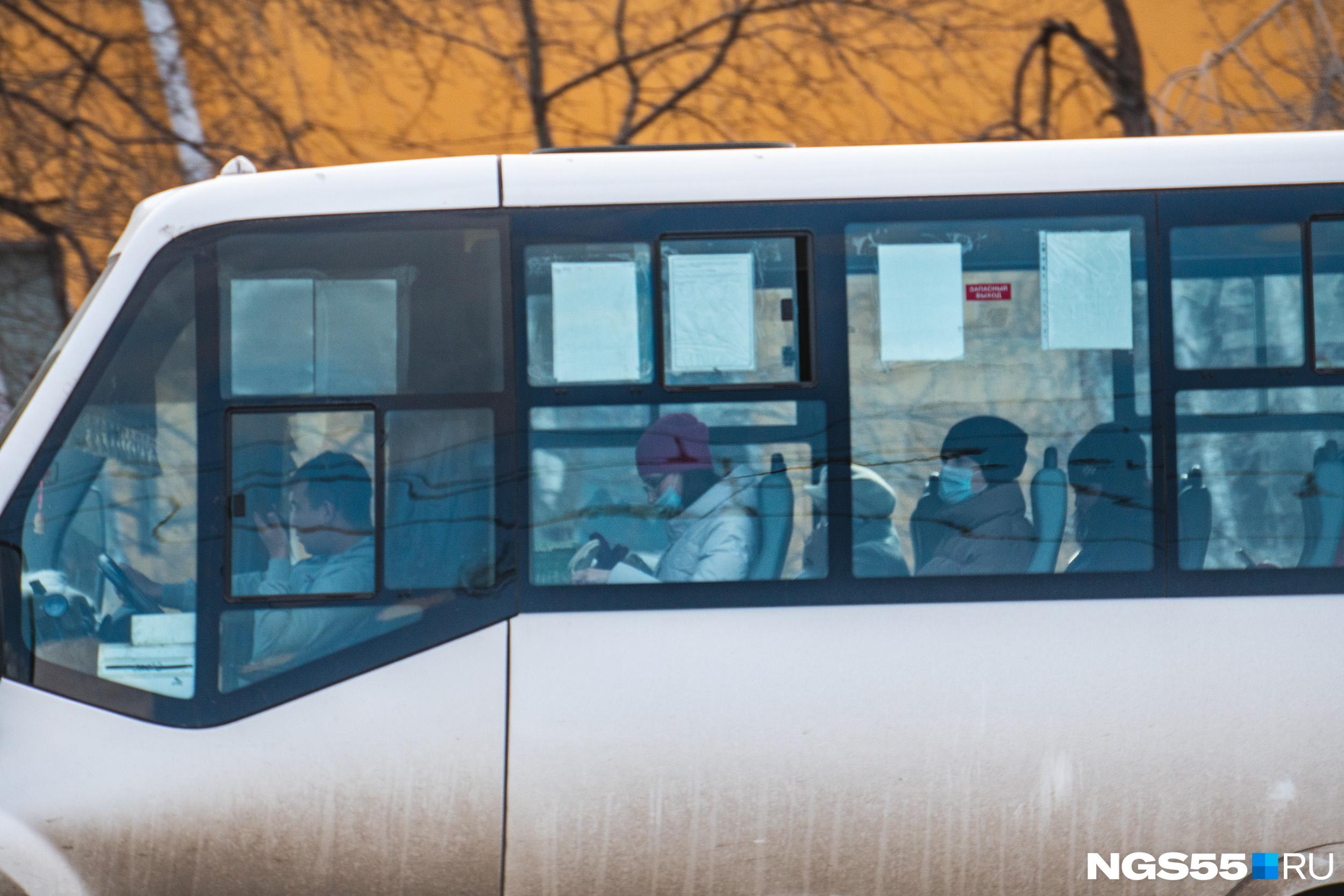 Столкнувшиеся под Читой автобусы разъехались до приезда ГИБДД