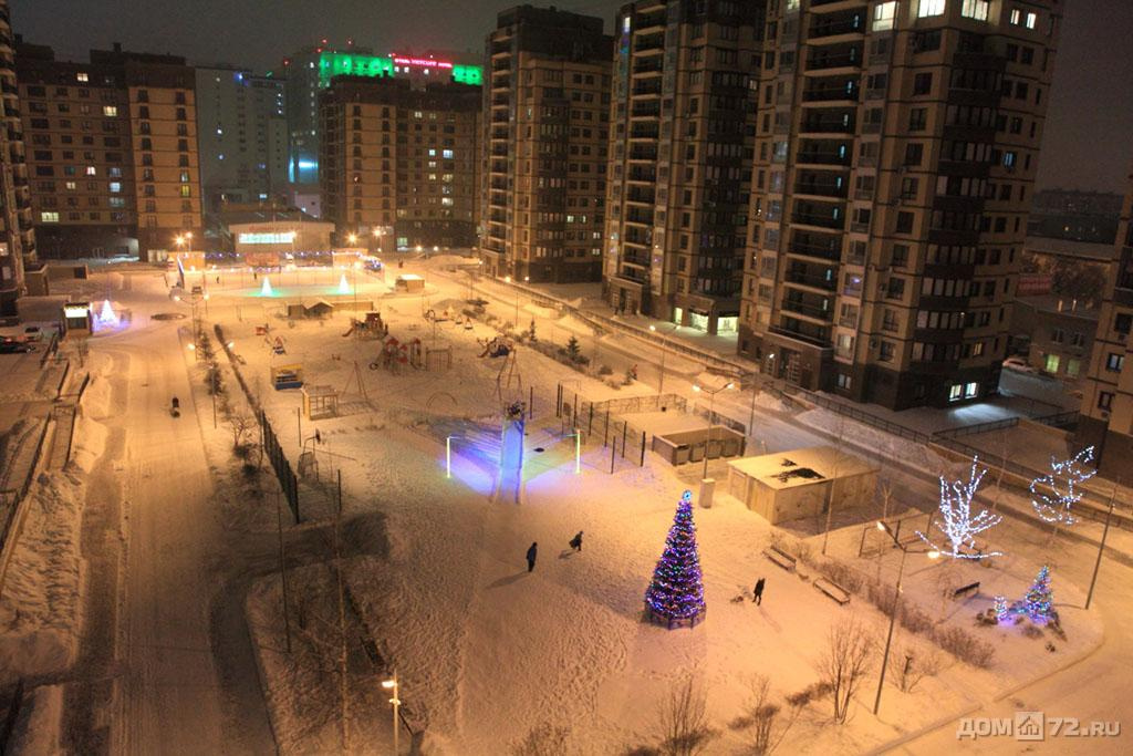 В конце 2015 года была готова четвертая очередь ЖК. Так той зимой выглядела закрытая дворовая территория. Дом на Горького, 44 (которым завершилось строительство квартала) получил собственное имя — «Даудель Лакшери» В конце 2015 года была готова четвертая очередь ЖК. Так той зимой выглядела закрытая дворовая территория. Дом на Горького, 44 (которым завершилось строительство квартала) получил собственное имя — «Даудель Лакшери»