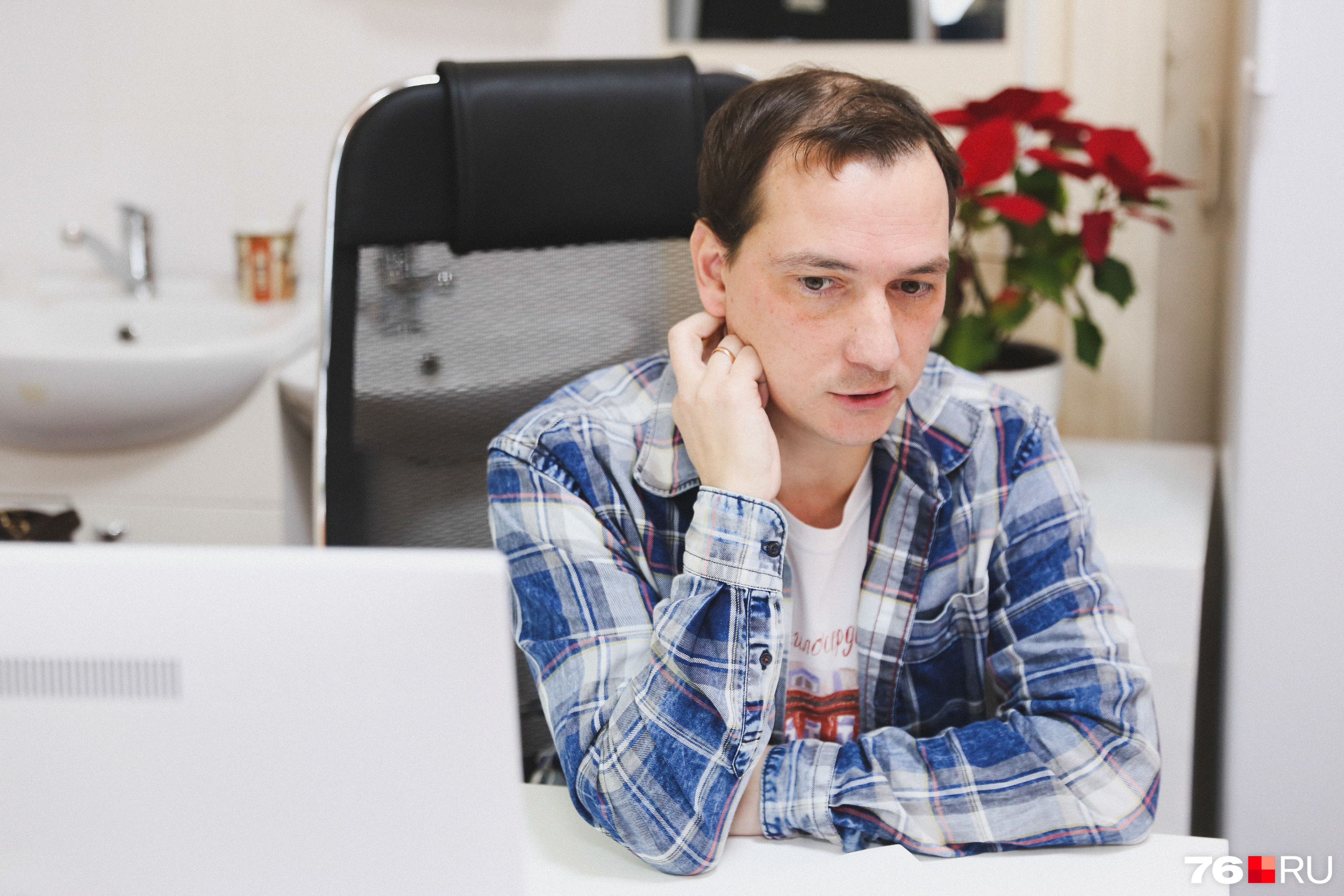 Алексей Васиков — директор Дома милосердия. Его семья лично столкнулась с проблемами ухода за умирающим от онкологии человеком Алексей Васиков — директор Дома милосердия. Его семья лично столкнулась с проблемами ухода за умирающим от онкологии человеком