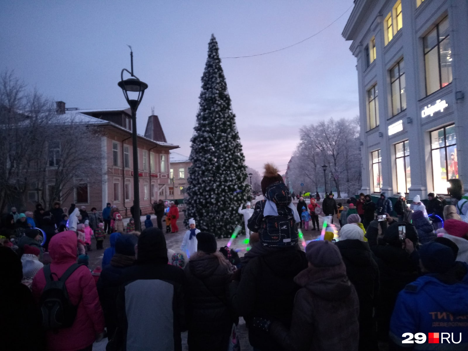 У ЦУМа прошла детская программа У ЦУМа прошла детская программа