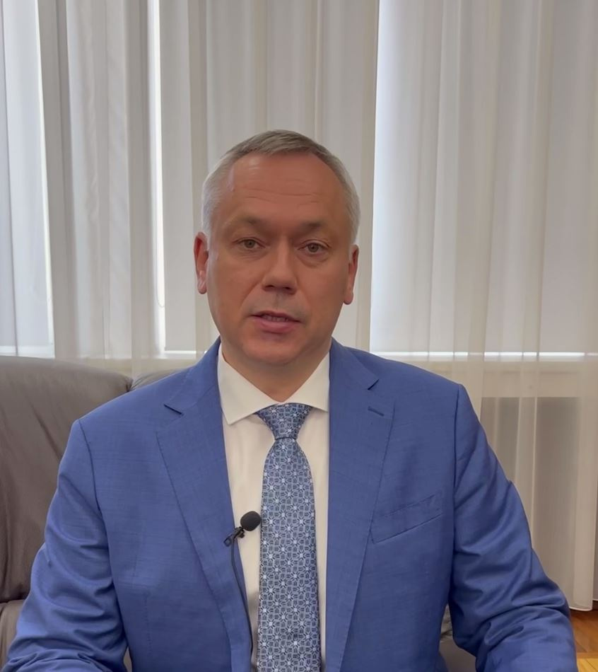 В таком образе губернатор рассказывал о мерах поддержки экономики
