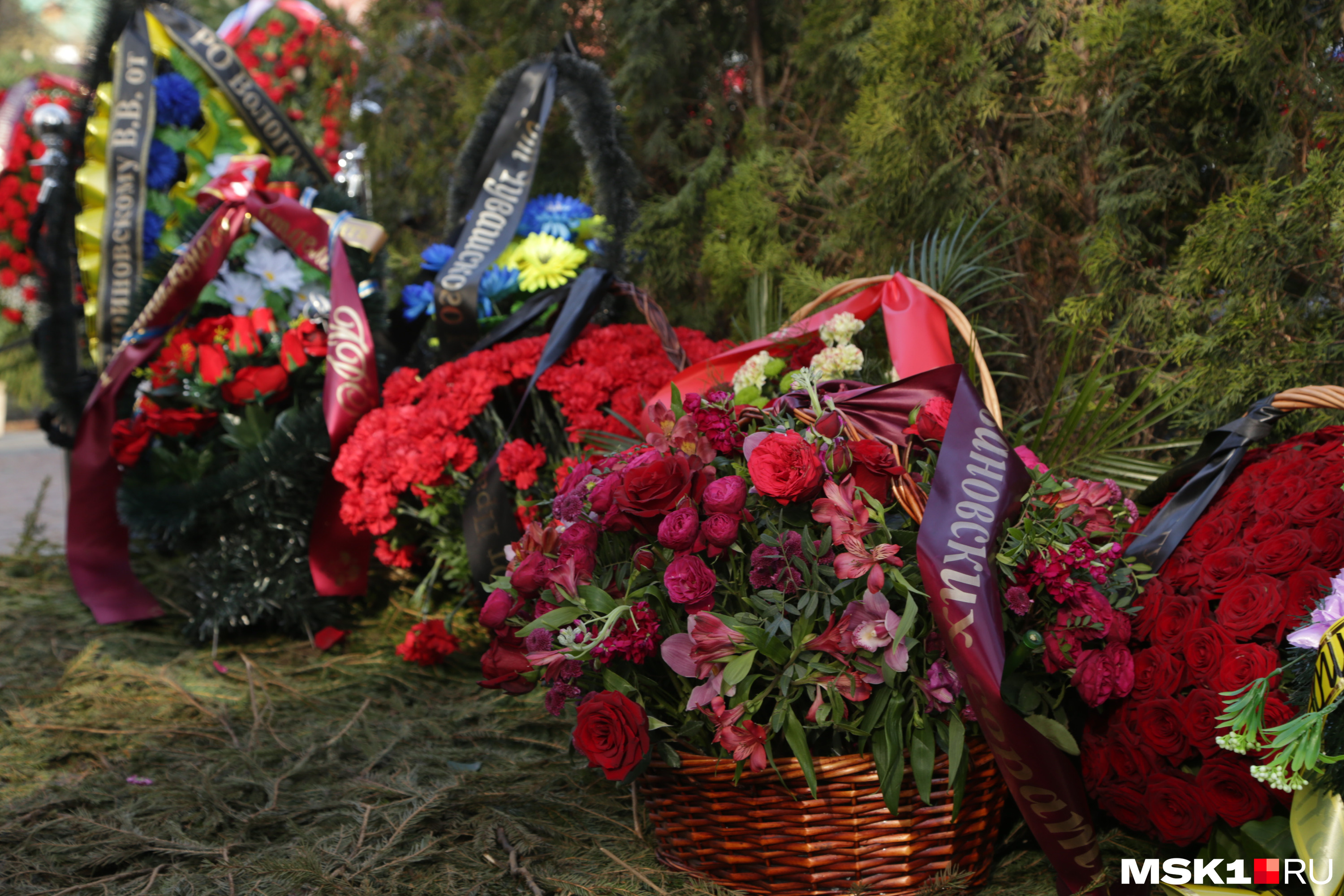 Где похоронен жириновский на каком кладбище фото