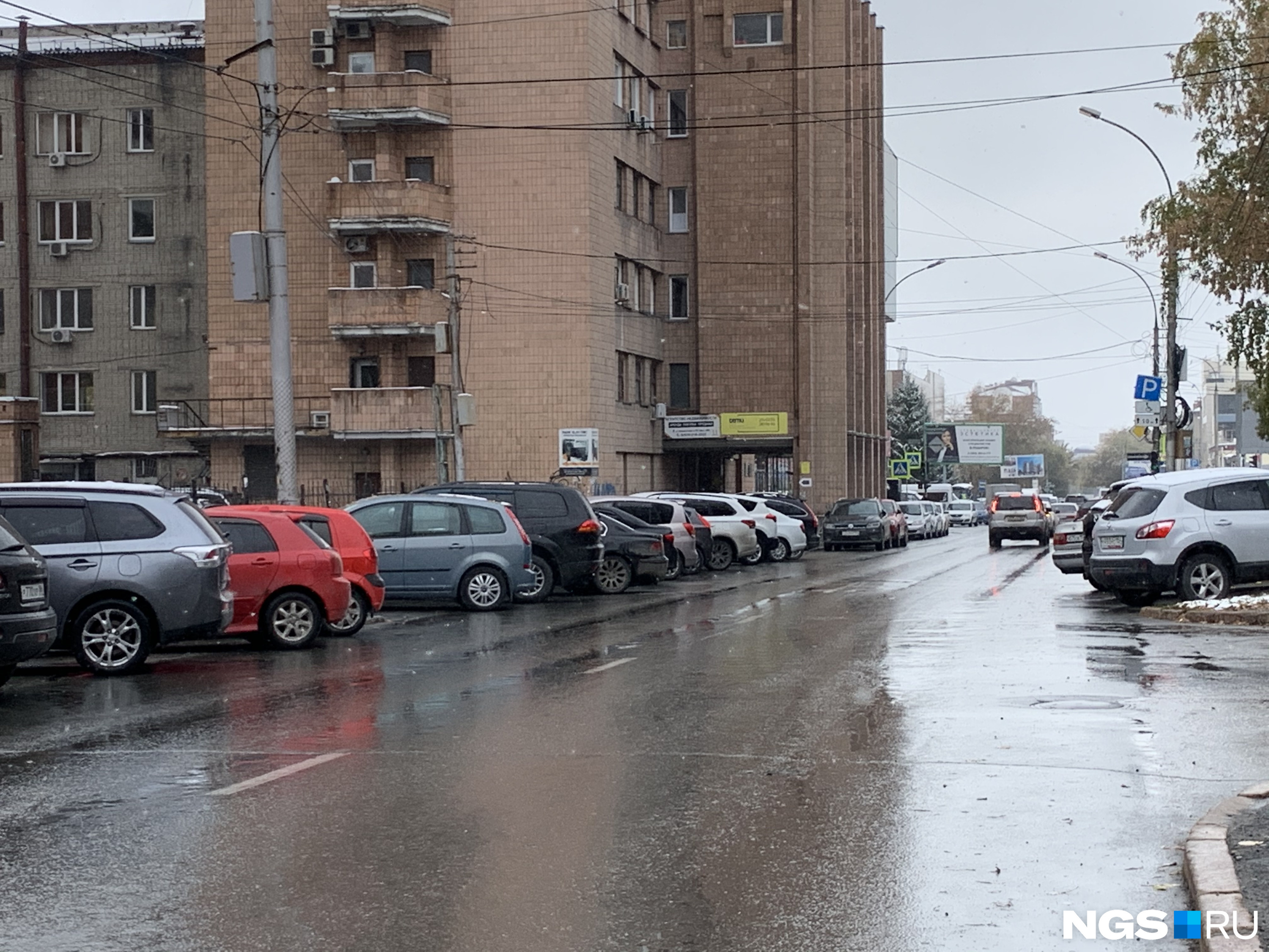 Машины на Крылова