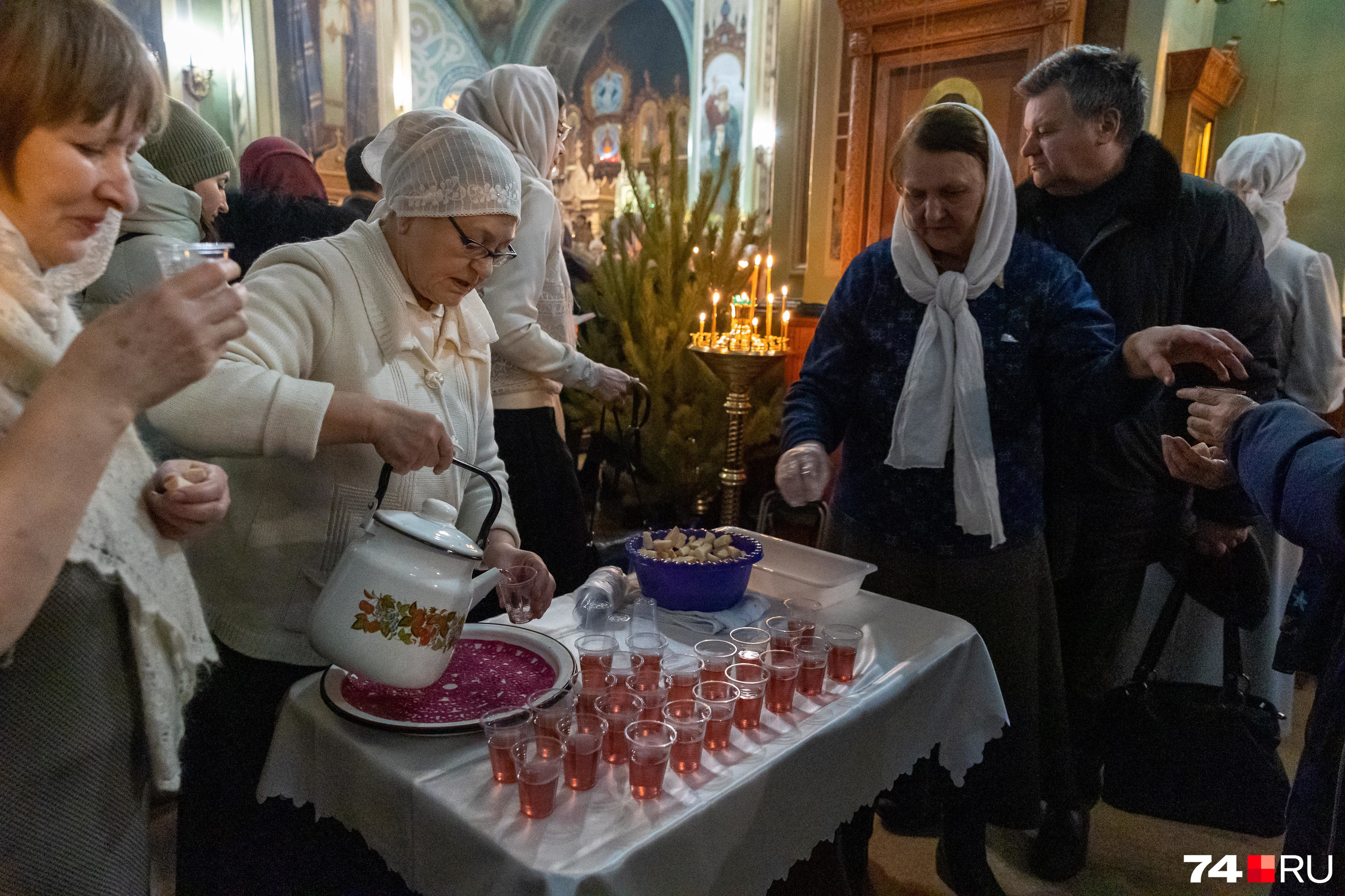 С наступлением праздника у верующих закончился строгий Рождественский пост