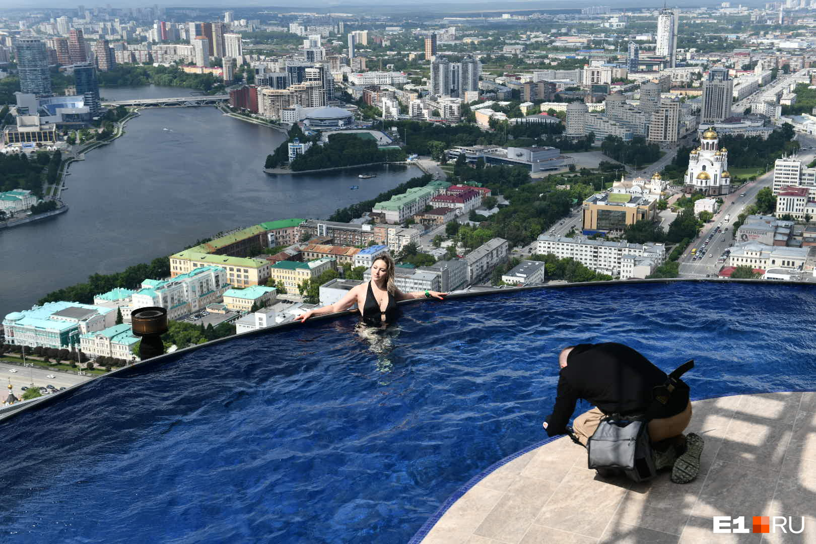 Высоцкий бассейн на крыше екатеринбург фото