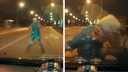 В Сети появилось видео, как автомобиль сбивает архангелогородку. Она пыталась остановить водителя