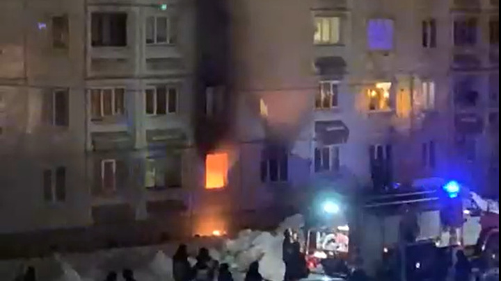 В Кузбассе под Рождество загорелась многоэтажка. В МЧС рассказали подробности