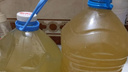 В Зернограде шестой день нет воды: запасы сделать невозможно, по запросу подвозят желтую вонючую жидкость