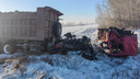Пострадала женщина: стали известны подробности столкновения поезда и грузовика под Новосибирском
