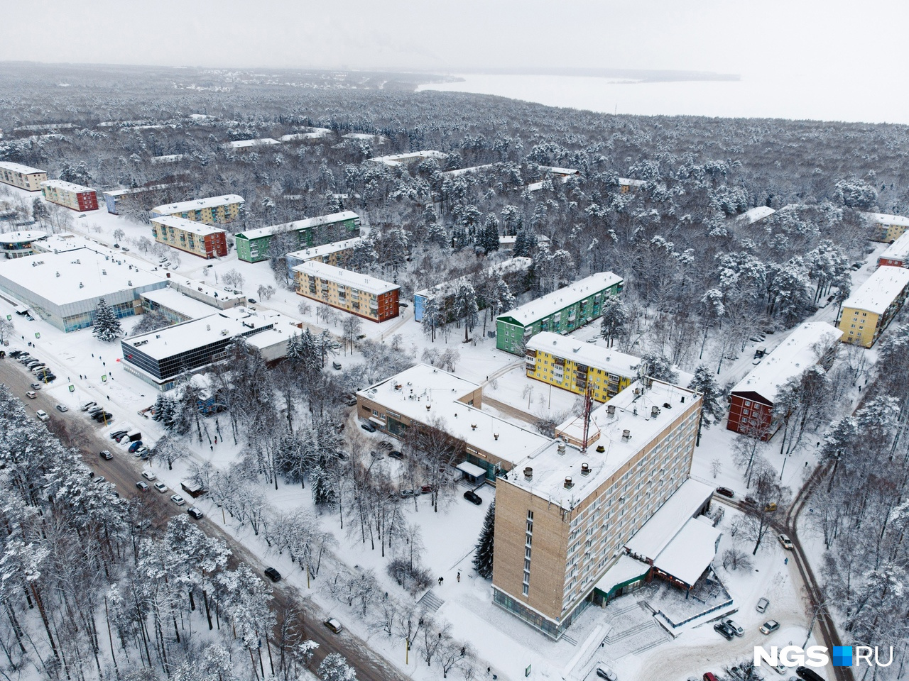 НГУ Академгородок вид сверху. Новосибирский Академгородок с высоты птичьего полета. Академгородок панорама НГУ. Академгородок Новосибирск зимой.