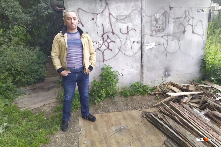 Владислав доверился не тем людям и попал в долговую кабалу Владислав доверился не тем людям и попал в долговую кабалу