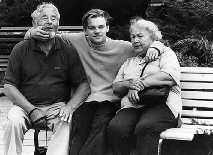 Лео с дедом и бабушкой