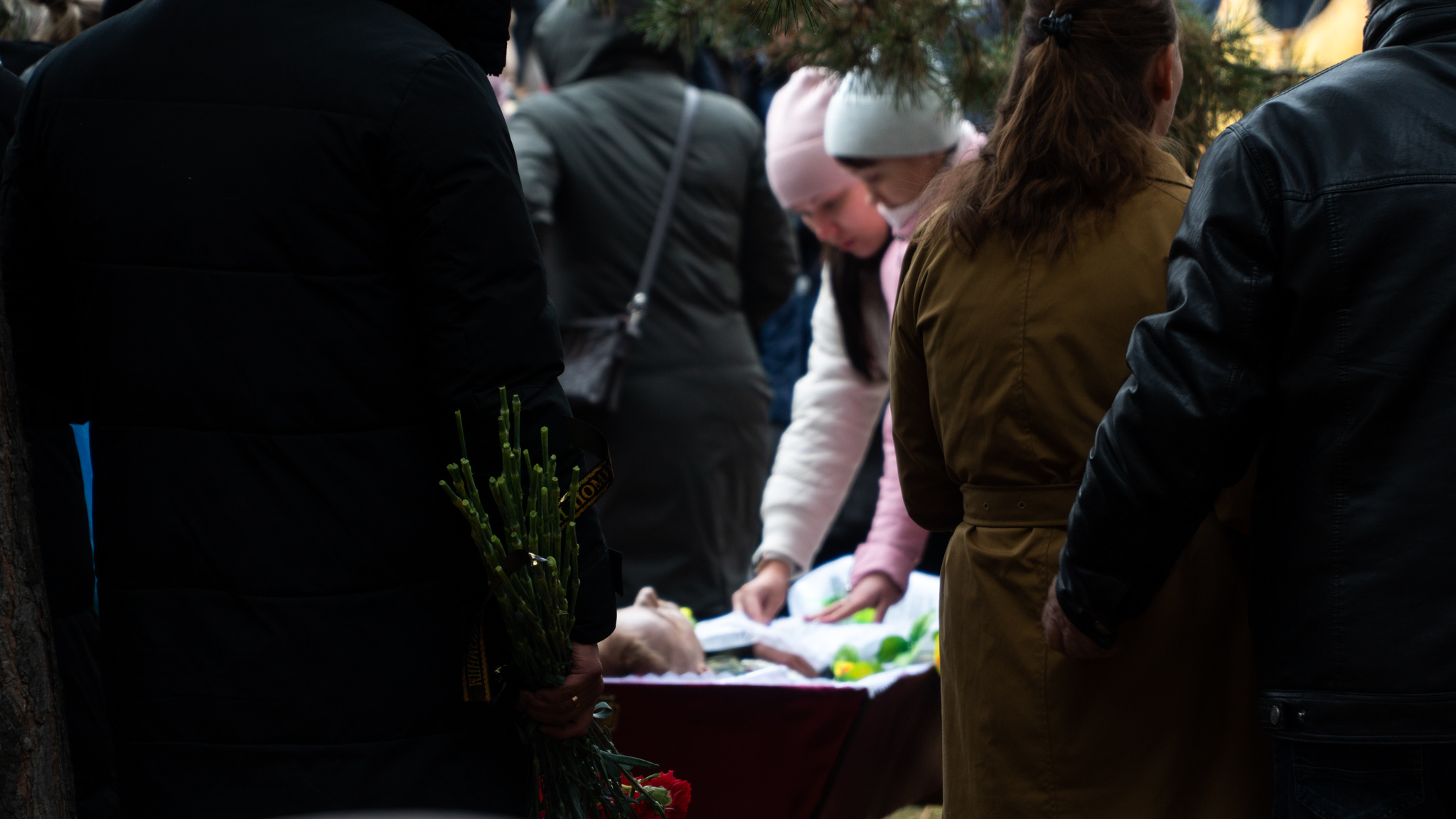Родственники погибших мобилизованных. Похороны Дмитрия Красилова. Прощание с погибшими в Красноярске. Простились с погибшим мобилизованным.