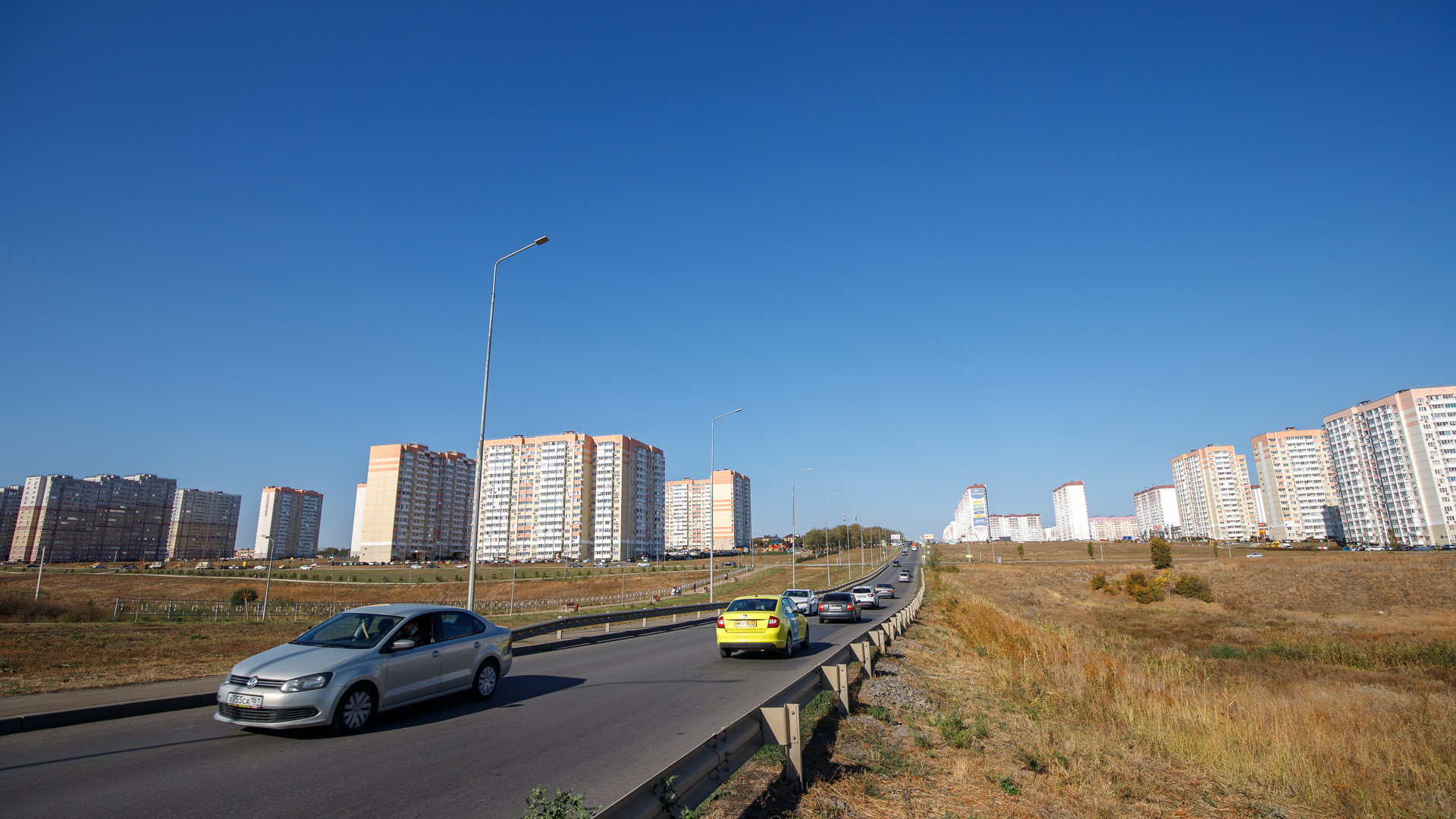Недоступный Суворовский и плохие дороги. С какими проблемами в Ростове власти не справились за год