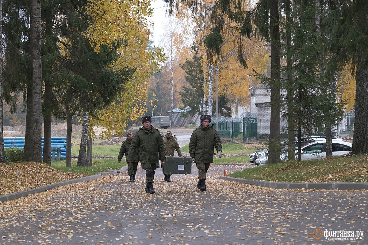 Почему перестали пускать в часть в Сертолово к мобилизованным рассказали в  академии 16 октября 2022 г. - 16 октября 2022 - ФОНТАНКА.ру