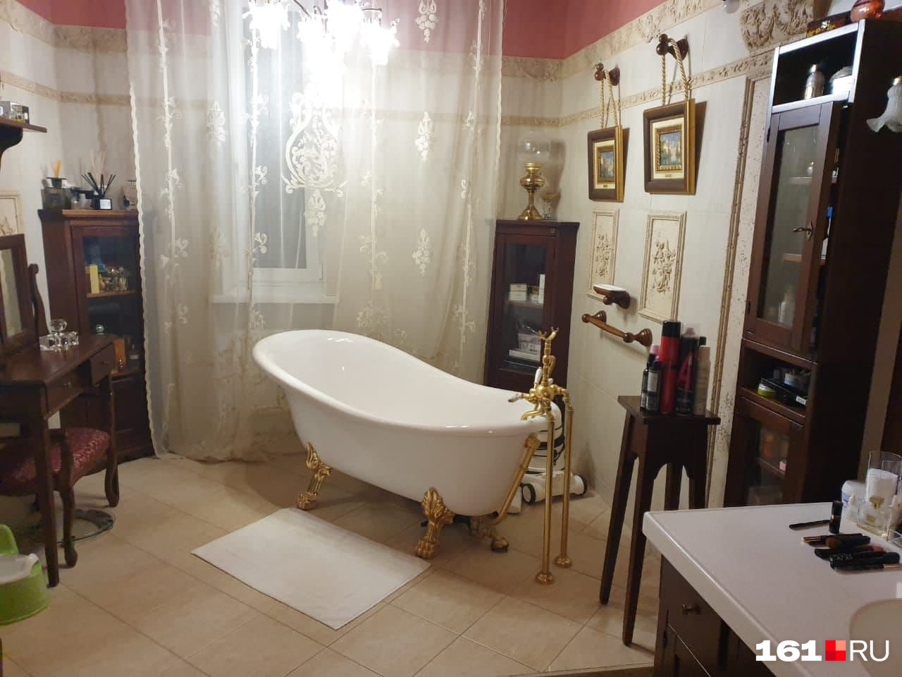 Ванная комната в старинном стиле