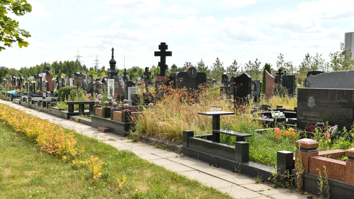 Погибшую пару влюбленных подростков похоронили в Кузбассе