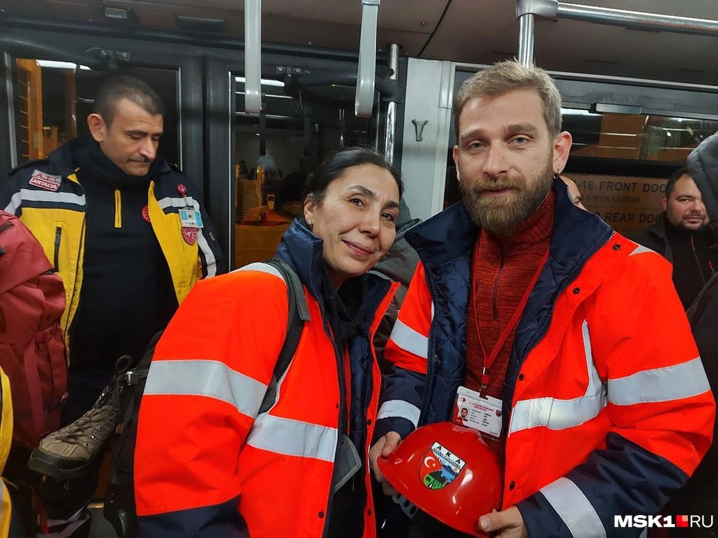 Спасатели и добровольцы готовятся к отправке на ликвидацию последствий страшных землетрясений Спасатели и добровольцы готовятся к отправке на ликвидацию последствий страшных землетрясений