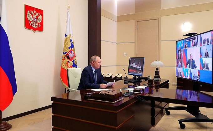 В собственности у президента, как и в 2020 году, остаются квартира на 77 квадратов и гараж на 18 квадратных метров